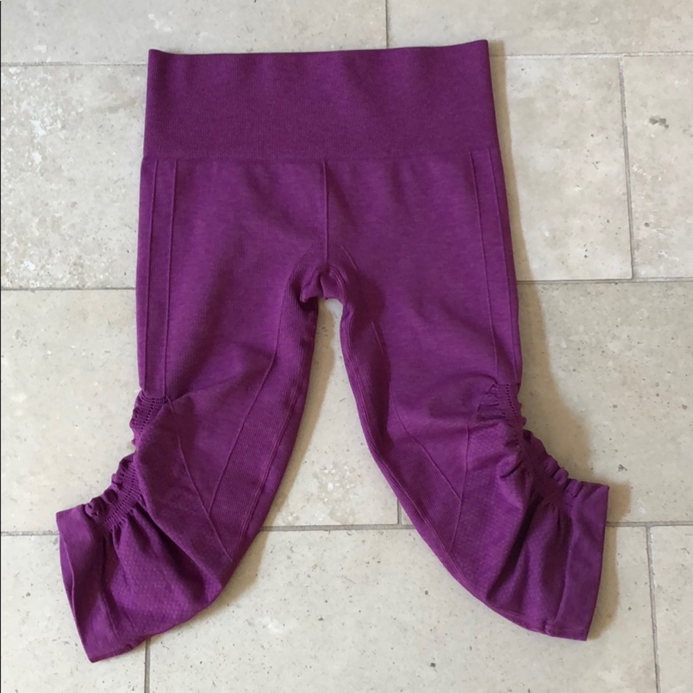 Lululemon cropped pants
